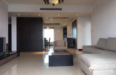 Pudong modern 3br apartment for rent Shimao Lakeside Garden